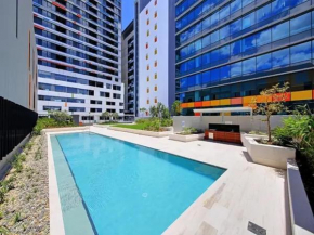 Private Bedroom & Bathroom in Shared Inner Brisbane Apartment